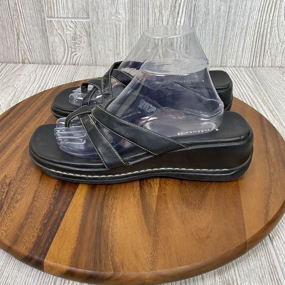 Unlisted Women's Size 11 Crosswinds Black Leather Wedge Slip on Sandals - Picture 2 of 10